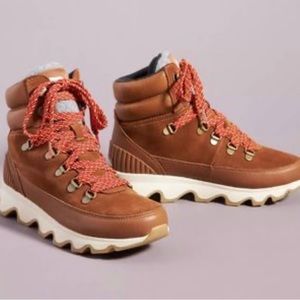 Sorel Kinetic Conquest Boots size 6 in Velvet Tan- Never worn, Brand new in box